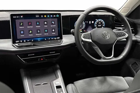 2 of 13 for Volkswagen Passat 1.5 TSI eHybrid 204PS Life 5dr DSG