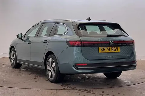 3 of 13 for Volkswagen Passat 1.5 TSI eHybrid 204PS Life 5dr DSG