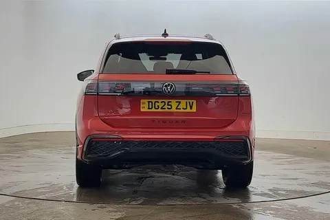 DG25ZJV Volkswagen Tiguan 1.5 eTSI 150 R-Line DSG⭐ Sunroof, Black Pack, Driver assistance package⭐ Thumbnail #9