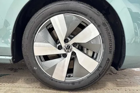 6 of 13 for Volkswagen Passat 1.5 TSI eHybrid 204PS Life 5dr DSG