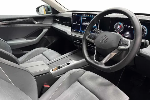 7 of 13 for Volkswagen Passat 1.5 TSI eHybrid 204PS Life 5dr DSG