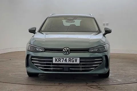 8 of 13 for Volkswagen Passat 1.5 TSI eHybrid 204PS Life 5dr DSG