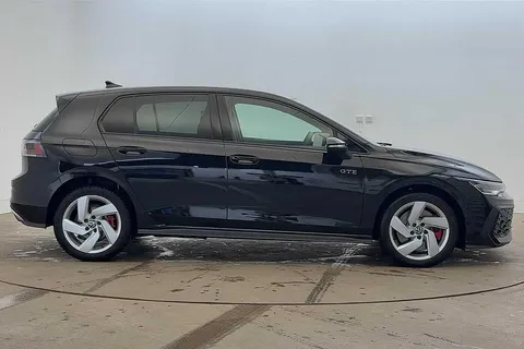 KW25XJE Volkswagen Golf 1.5 TSI 272 GTE eHybrid 5dr DSG **PAN ROOF + HEADS UP DISPLAY** Thumbnail #4