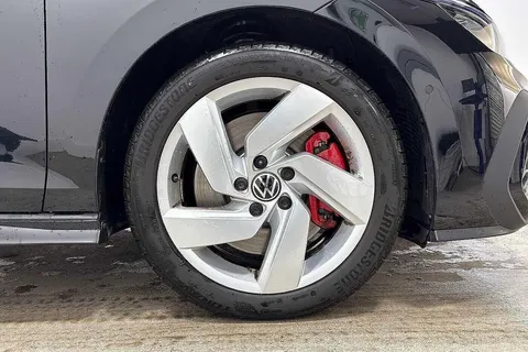 KW25XJE Volkswagen Golf 1.5 TSI 272 GTE eHybrid 5dr DSG **PAN ROOF + HEADS UP DISPLAY** Thumbnail #5