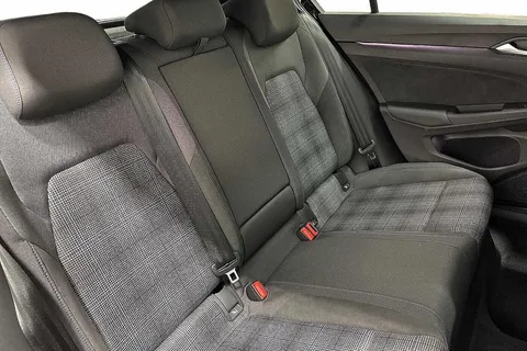KW25XJE Volkswagen Golf 1.5 TSI 272 GTE eHybrid 5dr DSG **PAN ROOF + HEADS UP DISPLAY** Thumbnail #9