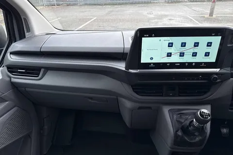 PE75VWO Volkswagen Transporter T28 Panel Van Commerce SWB 110 PS 2.0 TDI 6sp Manual Thumbnail #15