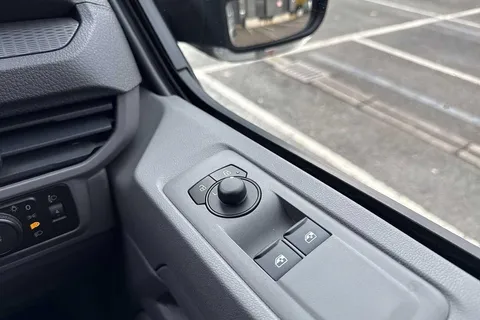 PE75VWO Volkswagen Transporter T28 Panel Van Commerce SWB 110 PS 2.0 TDI 6sp Manual Thumbnail #18