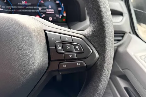 PE75VWO Volkswagen Transporter T28 Panel Van Commerce SWB 110 PS 2.0 TDI 6sp Manual Thumbnail #26