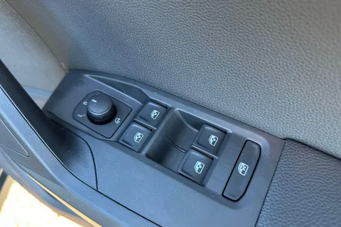 17 of 57 for SEAT Arona 1.0 TSI XPERIENCE Lux DSG Euro 6 (s/s) 5dr