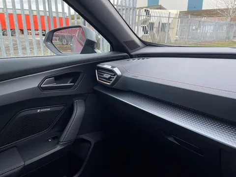 DF25LMJ CUPRA Formentor 1.5 eTSI V3 DSG Euro 6 (s/s) 5dr Thumbnail #37