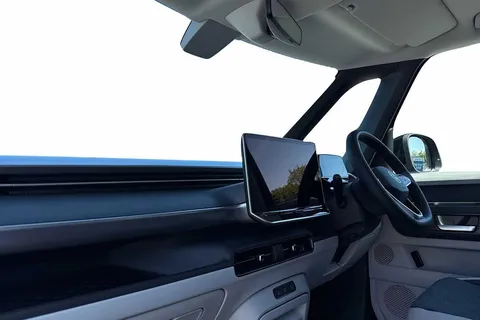 DE25YPW Volkswagen ID. Buzz 210kW Style Pro 86kWh 5dr LWB Auto [7 Seat] Thumbnail #3