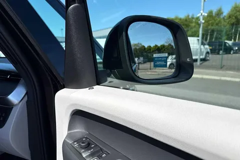 DE25YPW Volkswagen ID. Buzz 210kW Style Pro 86kWh 5dr LWB Auto [7 Seat] Thumbnail #18