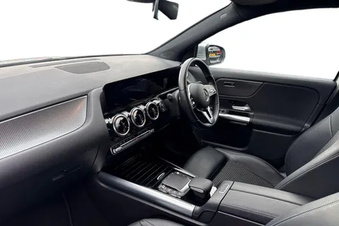 DX71KFZ Mercedes-Benz Gla 1.3 GLA200 Sport (Executive) 7G-DCT Euro 6 (s/s) 5dr Thumbnail #10