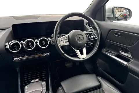 DX71KFZ Mercedes-Benz Gla 1.3 GLA200 Sport (Executive) 7G-DCT Euro 6 (s/s) 5dr Thumbnail #14