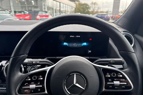 DX71KFZ Mercedes-Benz Gla 1.3 GLA200 Sport (Executive) 7G-DCT Euro 6 (s/s) 5dr Thumbnail #27