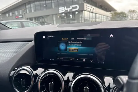 DX71KFZ Mercedes-Benz Gla 1.3 GLA200 Sport (Executive) 7G-DCT Euro 6 (s/s) 5dr Thumbnail #35