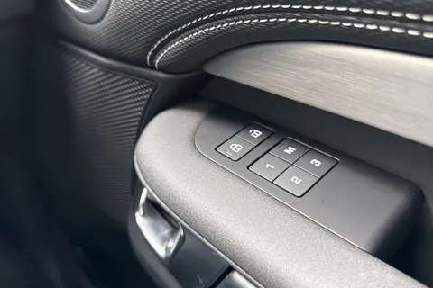 25 of 50 for Land Rover Discovery 3.0 D350 Dynamic HSE 5dr