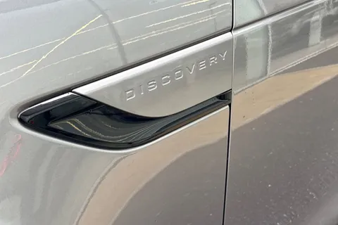 28 of 50 for Land Rover Discovery 3.0 D350 Dynamic HSE 5dr