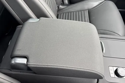 47 of 50 for Land Rover Discovery 3.0 D350 Dynamic HSE 5dr