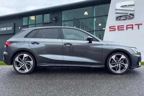 YP22NNK Audi A3 1.5 TFSI 35 Edition 1 Sportback S Tronic Euro 6 (s/s) 5dr Thumbnail #4