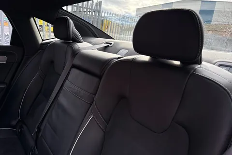 FG21ZZC Volvo S90 2.0h T8 Recharge 11.6kWh R-Design Saloon 4dr Petrol Plug-in Hybrid Auto AWD Euro 6 (s/s) (390 ps) Thumbnail #20