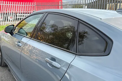 FG21ZZC Volvo S90 2.0h T8 Recharge 11.6kWh R-Design Saloon 4dr Petrol Plug-in Hybrid Auto AWD Euro 6 (s/s) (390 ps) Thumbnail #26