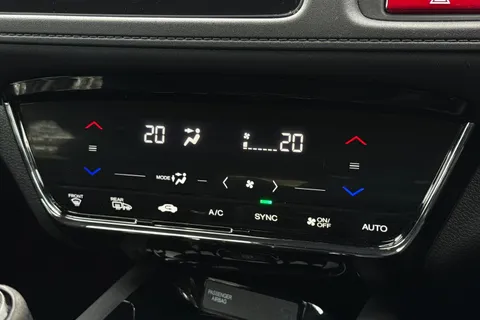 14 of 41 for HONDA HR-V 1.6 i-DTEC SE Navi 5dr