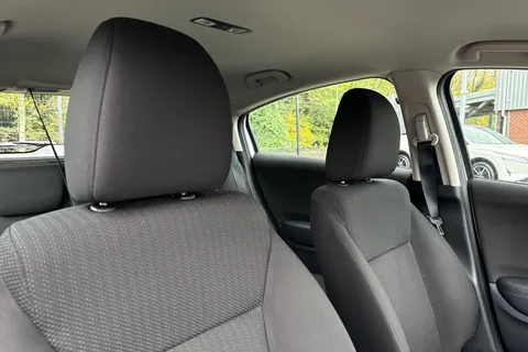 21 of 41 for HONDA HR-V 1.6 i-DTEC SE Navi 5dr