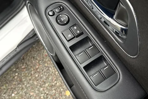 26 of 41 for HONDA HR-V 1.6 i-DTEC SE Navi 5dr