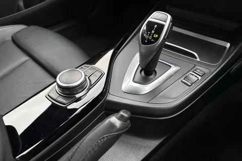 MT69UHL BMW 2 Series 220d M Sport 2dr [Nav] Step Auto Thumbnail #17