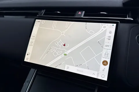 KS73YCJ Land Rover Range Rover Velar 2.0 P400e Dynamic SE 5dr Thumbnail #13