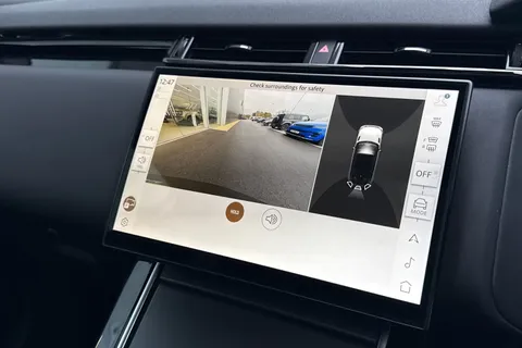KS73YCJ Land Rover Range Rover Velar 2.0 P400e Dynamic SE 5dr Thumbnail #14