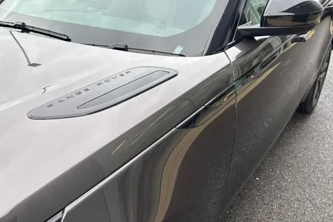 KS73YCJ Land Rover Range Rover Velar 2.0 P400e Dynamic SE 5dr Thumbnail #22