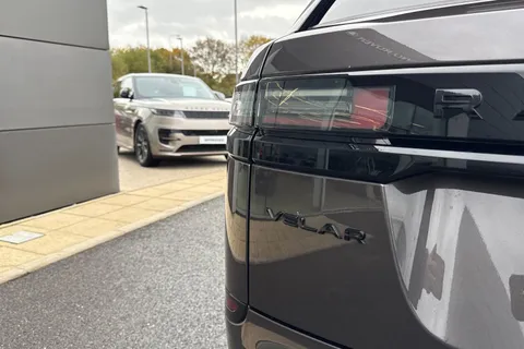 KS73YCJ Land Rover Range Rover Velar 2.0 P400e Dynamic SE 5dr Thumbnail #28