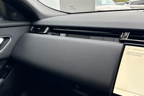 KS73YCJ Land Rover Range Rover Velar 2.0 P400e Dynamic SE 5dr Thumbnail #50