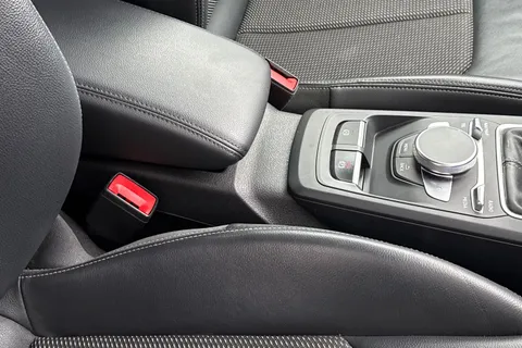 35 of 64 for Audi Q2 1.0 TFSI 30 S line Euro 6 (s/s) 5dr