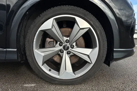 6 of 47 for Audi Q4 e-tron Q4 Sportback Vorsprung 50 e-tron quattro 220,00 kW