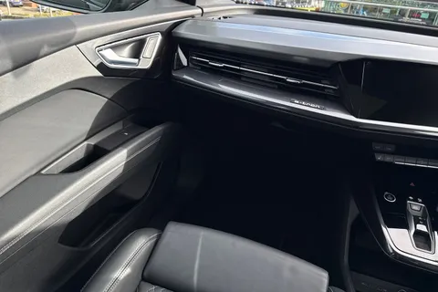 14 of 47 for Audi Q4 e-tron Q4 Sportback Vorsprung 50 e-tron quattro 220,00 kW