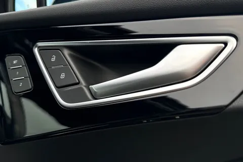 25 of 47 for Audi Q4 e-tron Q4 Sportback Vorsprung 50 e-tron quattro 220,00 kW