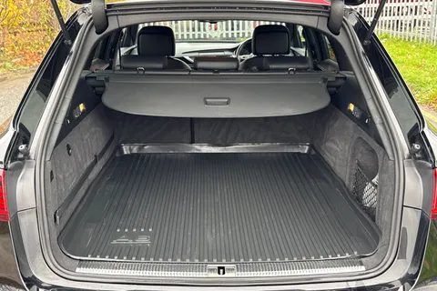 XR11MER Audi A6 Avant 2.0 TDI ultra Black Edition S Tronic Euro 6 (s/s) 5dr Thumbnail #6