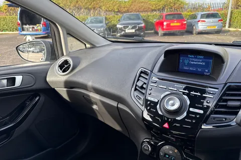 17 of 67 for Ford Fiesta 1.5 TDCi Titanium Euro 6 5dr