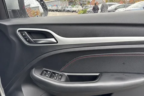 21 of 60 for MG Mg Zs 1.0 T-GDI Exclusive Auto Euro 6 5dr