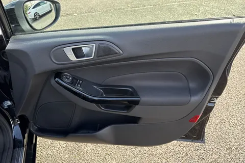 21 of 67 for Ford Fiesta 1.5 TDCi Titanium Euro 6 5dr