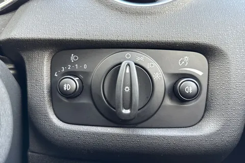 41 of 67 for Ford Fiesta 1.5 TDCi Titanium Euro 6 5dr