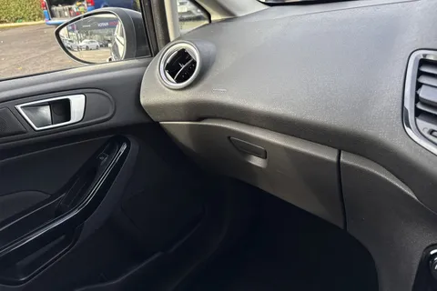 59 of 67 for Ford Fiesta 1.5 TDCi Titanium Euro 6 5dr