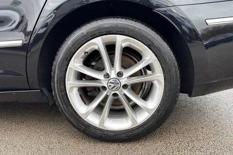 11 of 63 for Volkswagen Cc 2.0 TDI BlueMotion Tech Euro 6 (s/s) 4dr