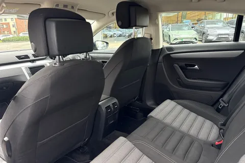 38 of 63 for Volkswagen Cc 2.0 TDI BlueMotion Tech Euro 6 (s/s) 4dr