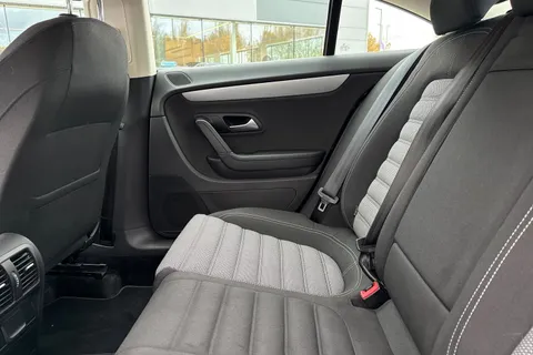 39 of 63 for Volkswagen Cc 2.0 TDI BlueMotion Tech Euro 6 (s/s) 4dr