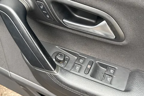 45 of 63 for Volkswagen Cc 2.0 TDI BlueMotion Tech Euro 6 (s/s) 4dr