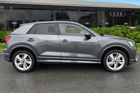 DF74KVG Audi Q2 S line 35 TFSI  150 PS 6-speed Thumbnail #4